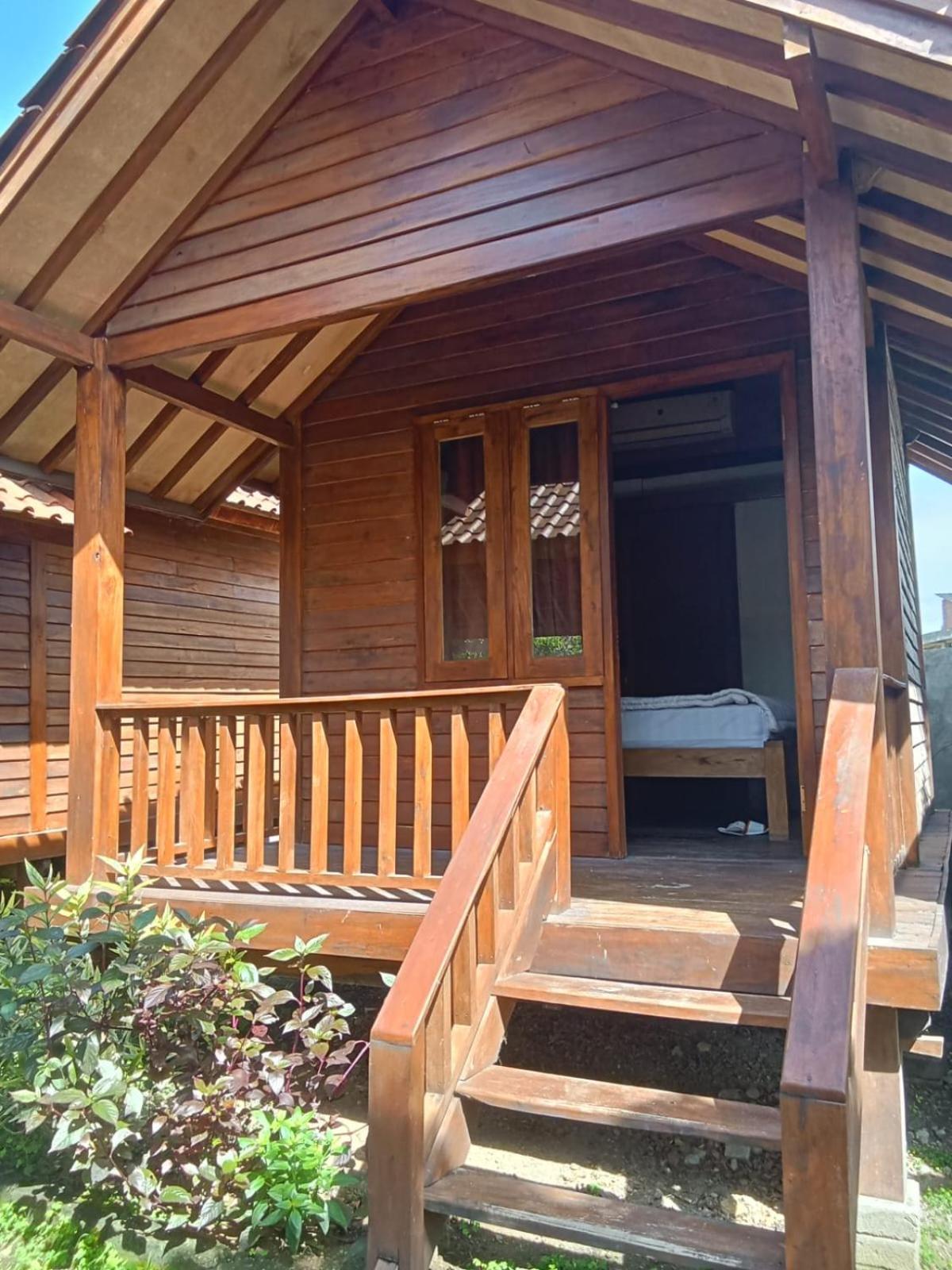 Mayeka Transit Hostel Bandara Internasional Lombok Praya Ngoại thất bức ảnh