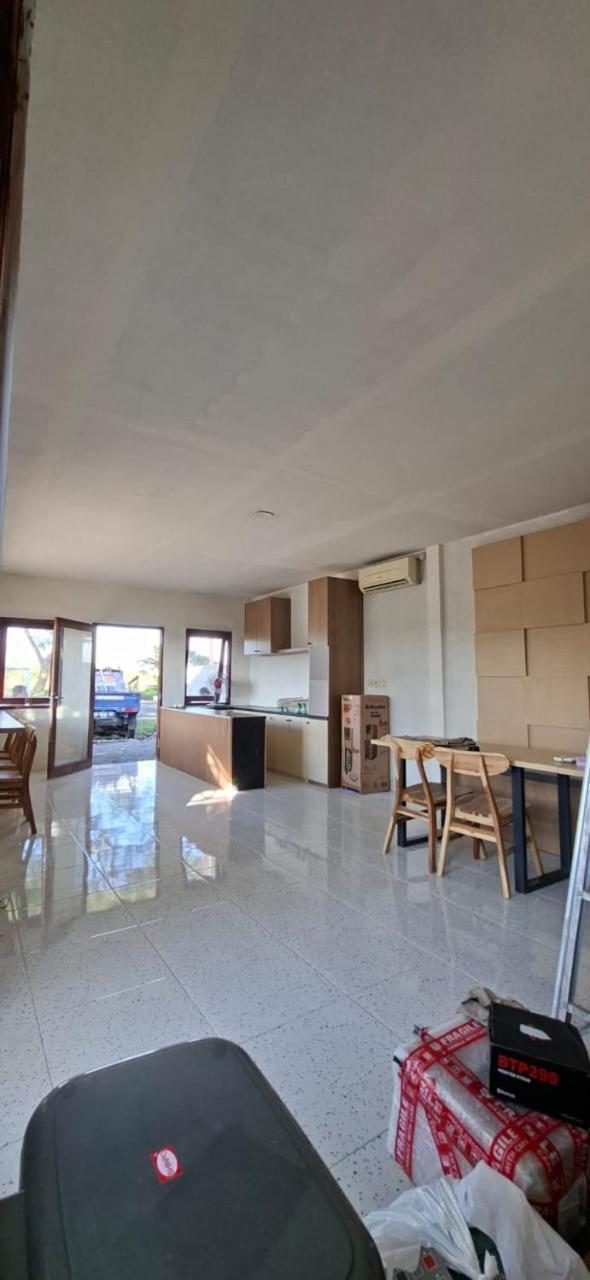 Mayeka Transit Hostel Bandara Internasional Lombok Praya Ngoại thất bức ảnh